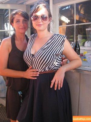 Milana Vayntrub photo #0315