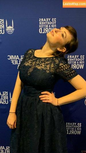 Milana Vayntrub photo #0324