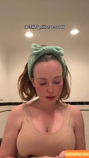 Milana Vayntrub photo #0331