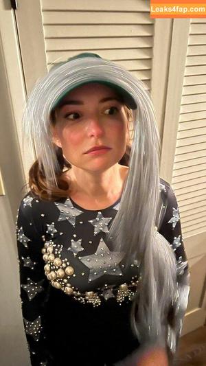 Milana Vayntrub photo #0343