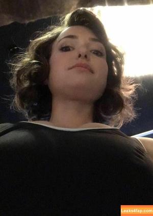 Milana Vayntrub фото #0630