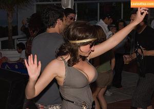 Milana Vayntrub photo #0678