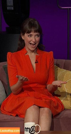 Milana Vayntrub photo #0685