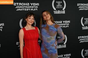 Milana Vayntrub фото #0709