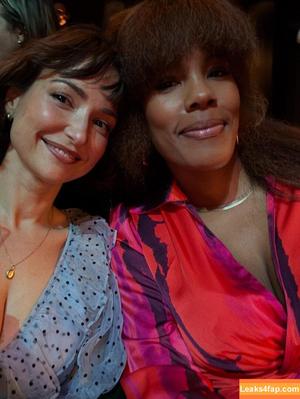 Milana Vayntrub photo #0720