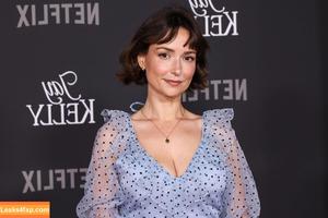 Milana Vayntrub photo #0729