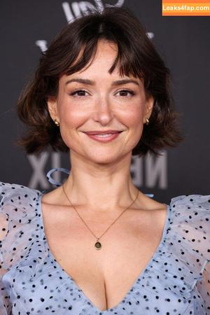 Milana Vayntrub photo #0733