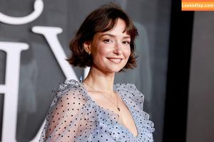 Milana Vayntrub photo #0746