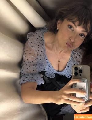 Milana Vayntrub photo #0757