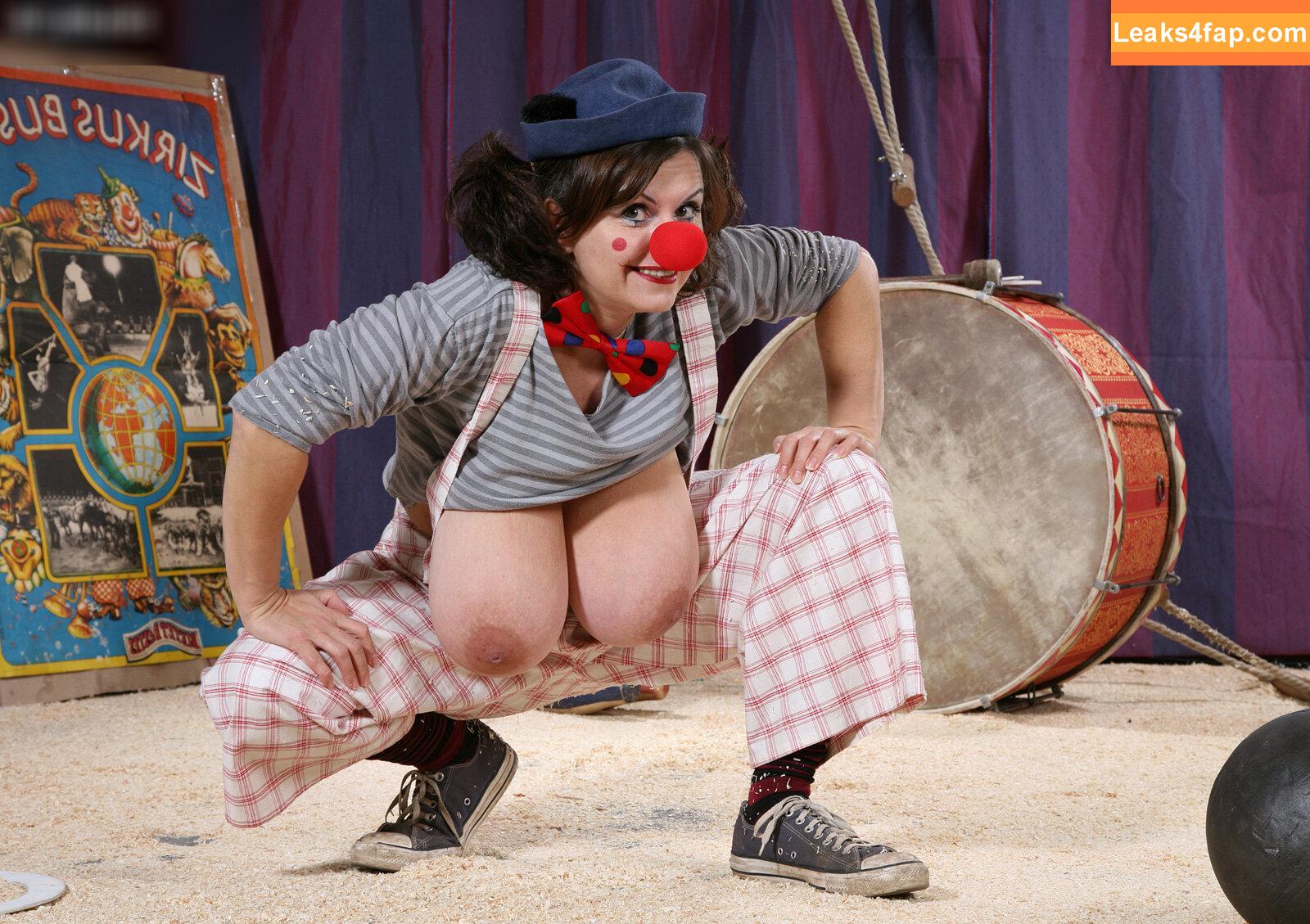 Milena Velba / milena_offical / ms.milenavelba / velbamilenaveronikalz leaked photo photo #10521