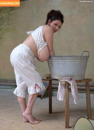 Milena Velba photo #10291