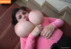 Milena Velba photo #6524