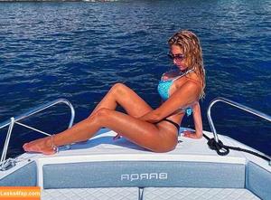 Milena Velba photo #8600