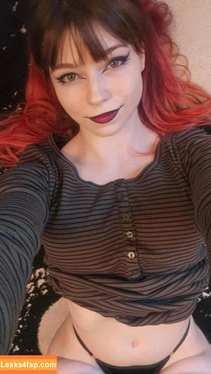 Milenaaxy photo #0004