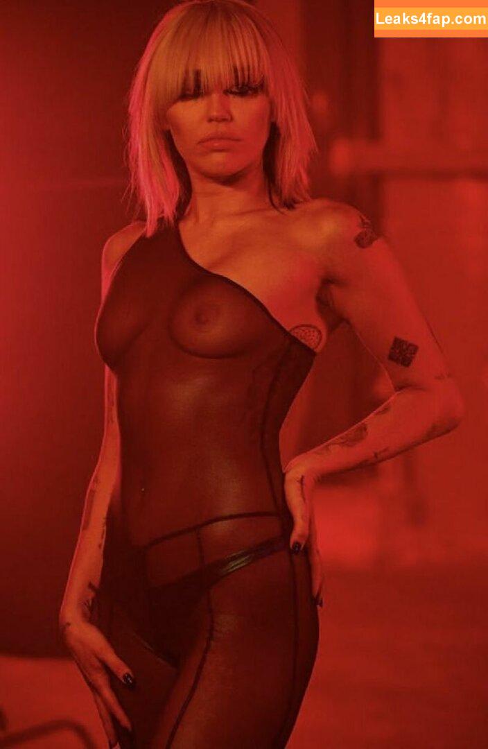 Miley Cyrus / https: / mileycyrus leaked photo photo #0052