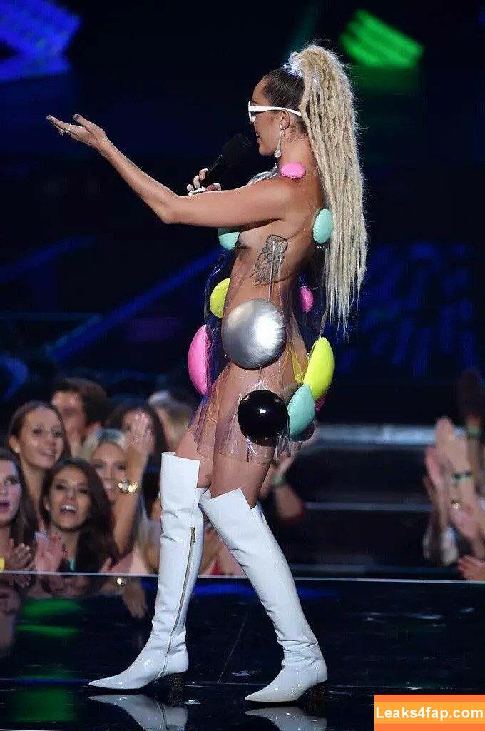 Miley Cyrus / https: / mileycyrus leaked photo photo #0191