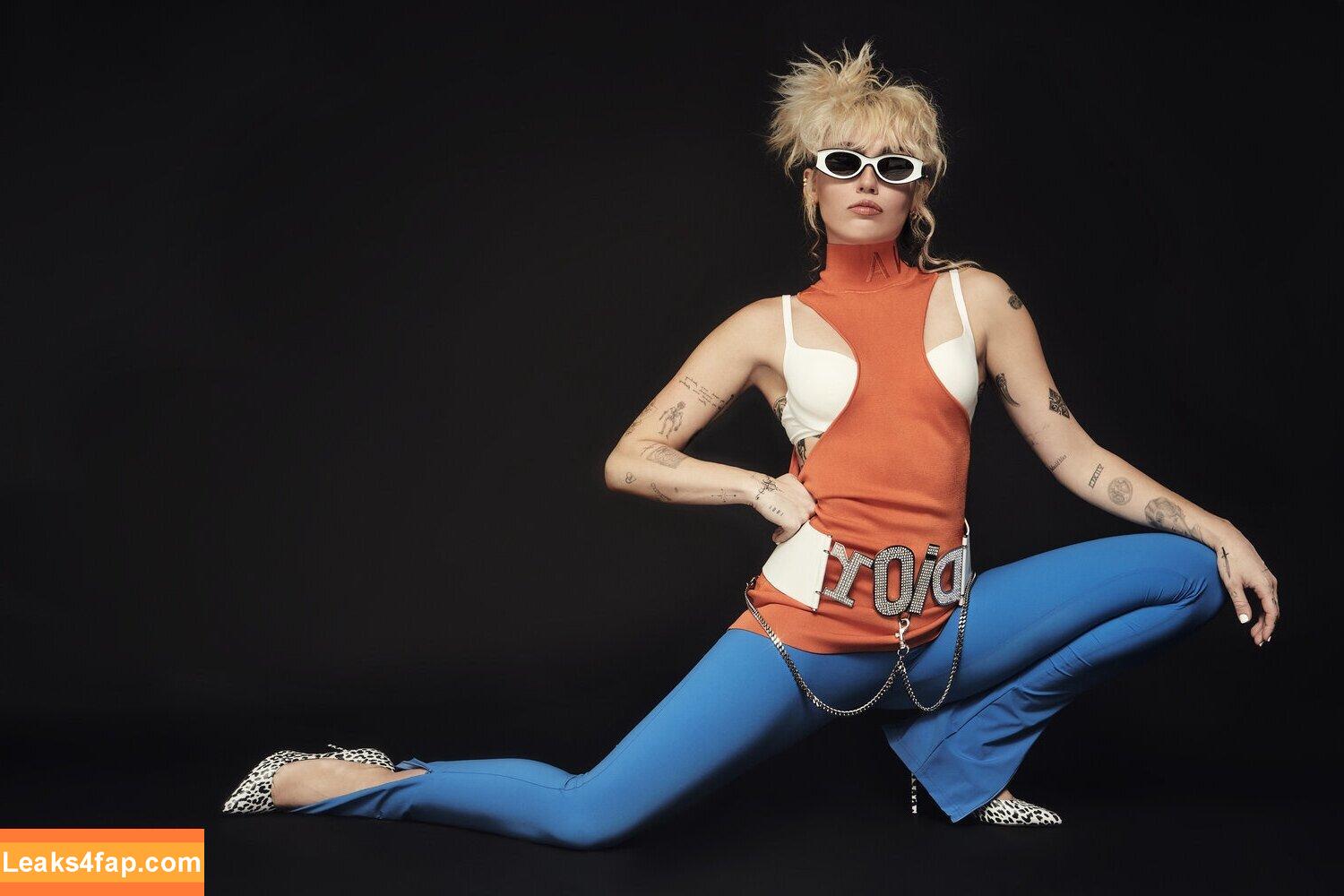 Miley Cyrus / https: / mileycyrus leaked photo photo #0206