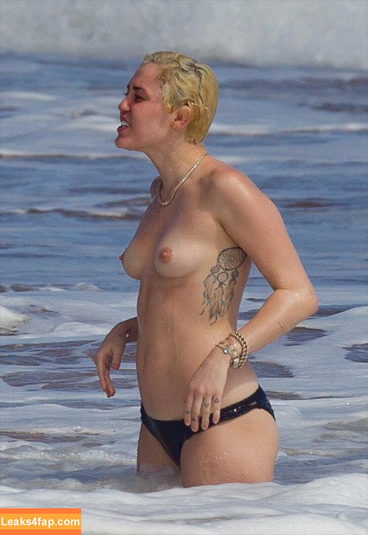 Miley Cyrus / https: / mileycyrus leaked photo photo #0517