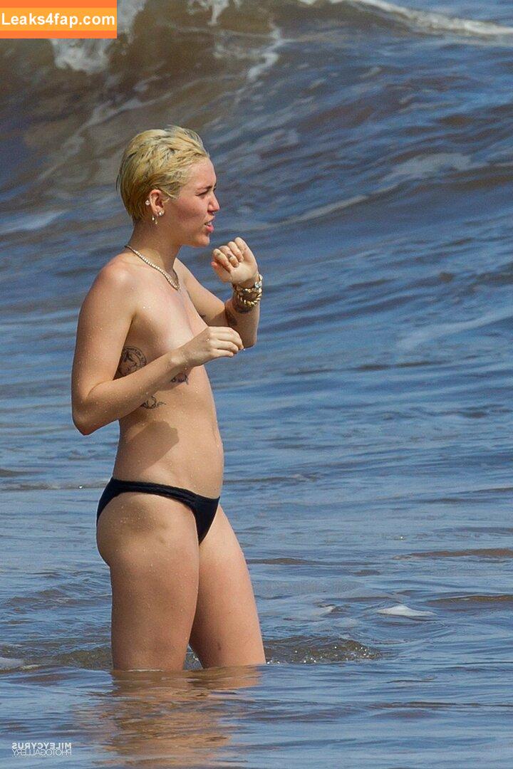 Miley Cyrus / https: / mileycyrus leaked photo photo #0528
