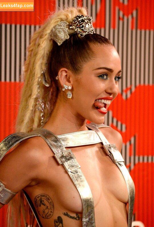 Miley Cyrus / https: / mileycyrus слитое фото фото #0560