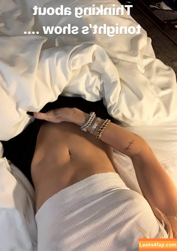 Miley Cyrus / https: / mileycyrus leaked photo photo #0628