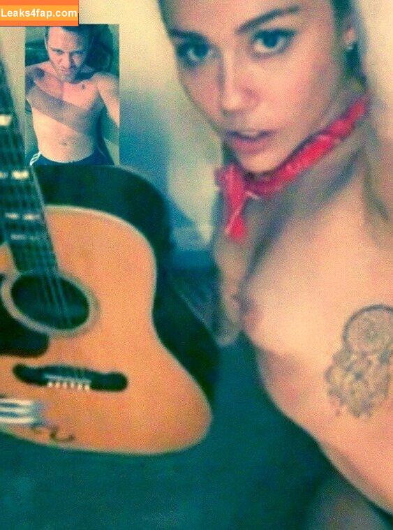 Miley Cyrus / https: / mileycyrus leaked photo photo #0630