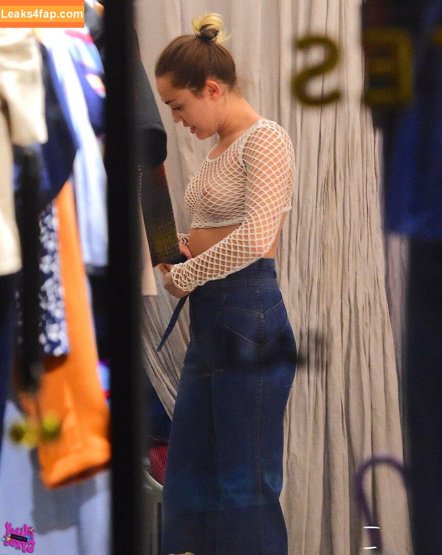Miley Cyrus / https: / mileycyrus leaked photo photo #0688