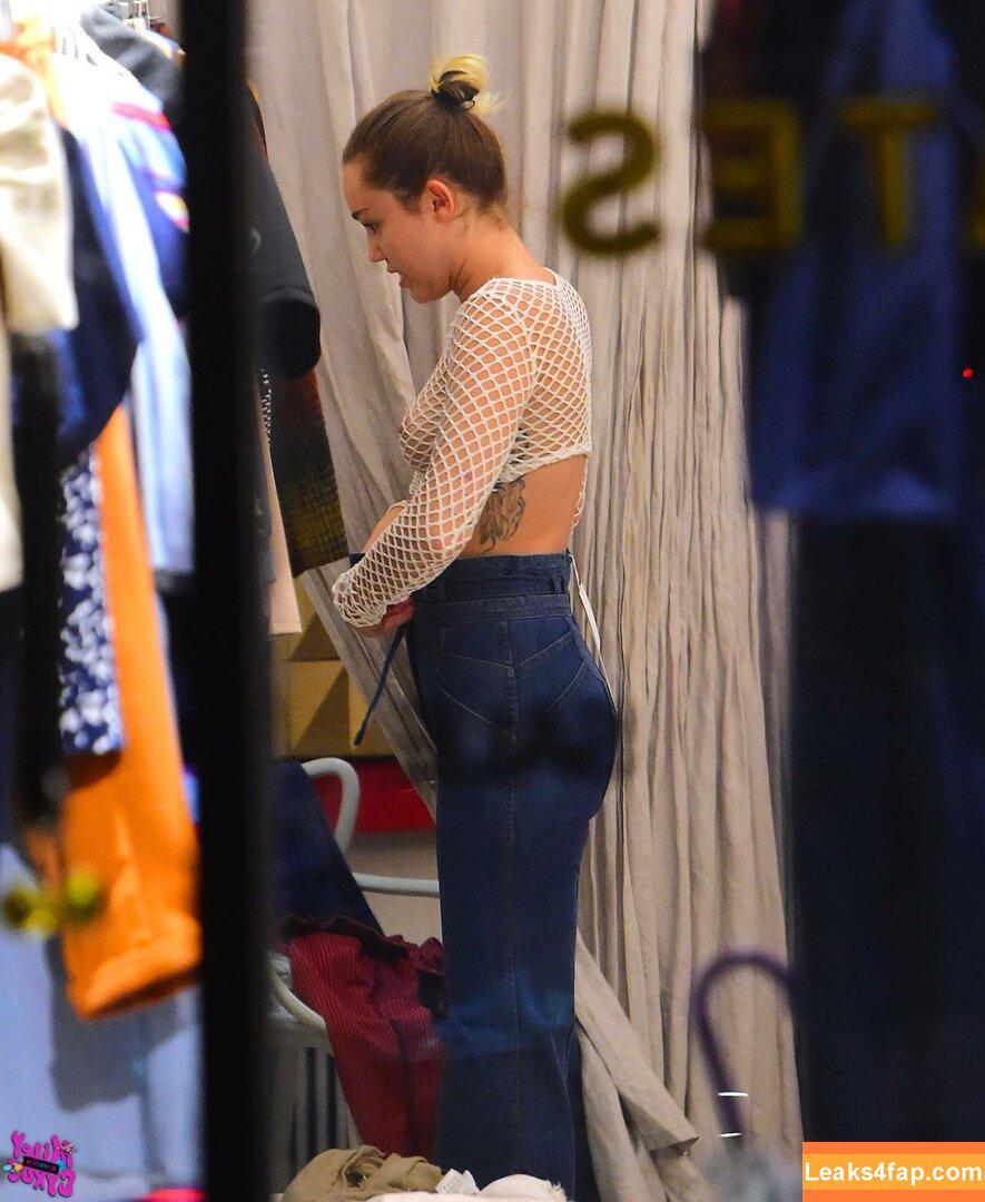 Miley Cyrus / https: / mileycyrus leaked photo photo #0691