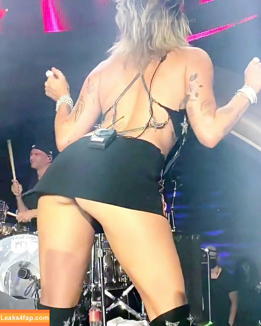 Miley Cyrus / https: / mileycyrus leaked photo photo #0713