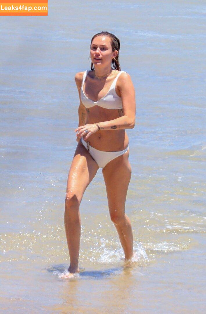 Miley Cyrus / https: / mileycyrus leaked photo photo #0732