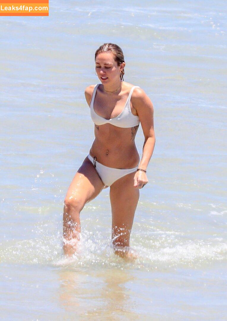 Miley Cyrus / https: / mileycyrus leaked photo photo #0734