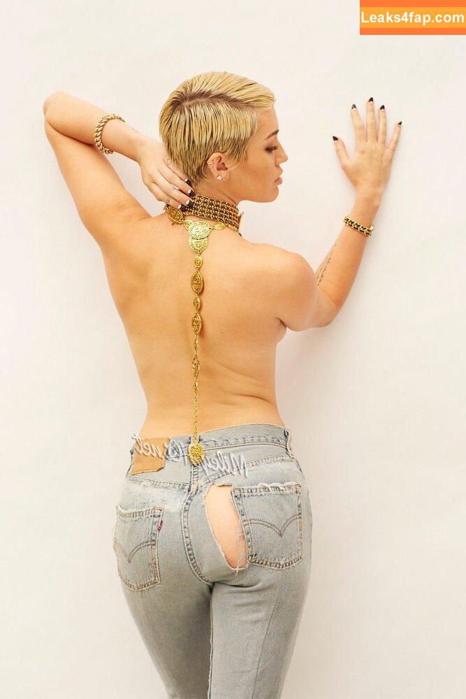 Miley Cyrus / https: / mileycyrus leaked photo photo #0760