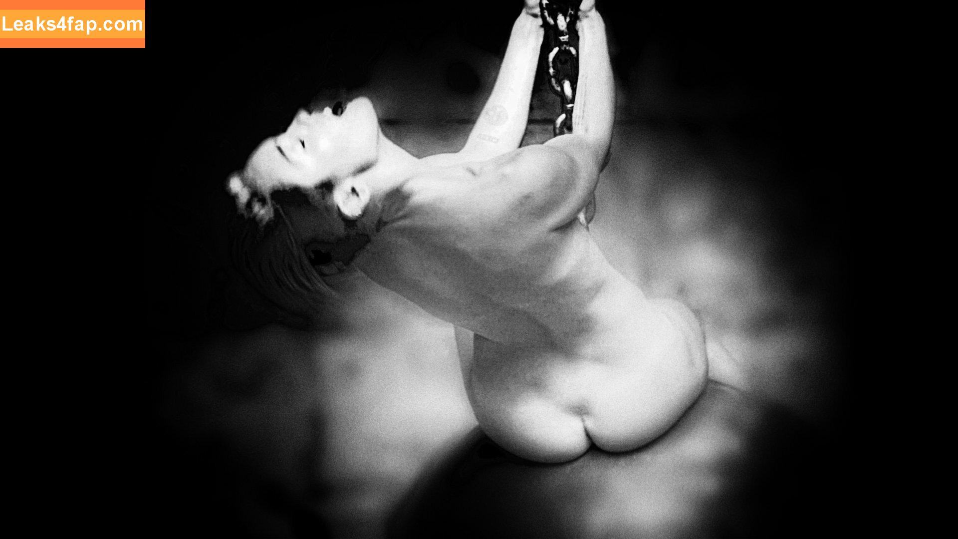 Miley Cyrus / https: / mileycyrus leaked photo photo #0783