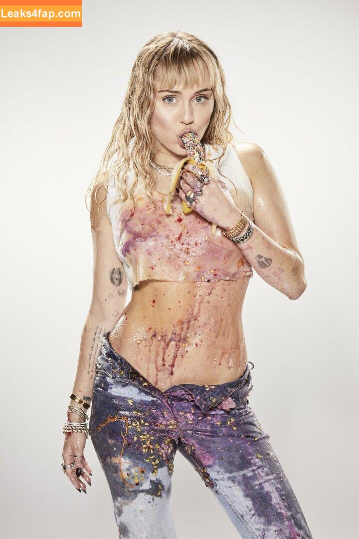 Miley Cyrus / https: / mileycyrus leaked photo photo #0927