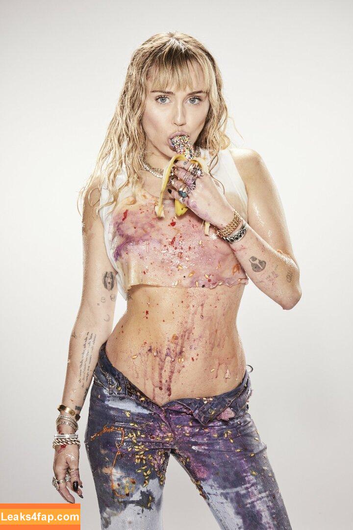Miley Cyrus / https: / mileycyrus leaked photo photo #0928
