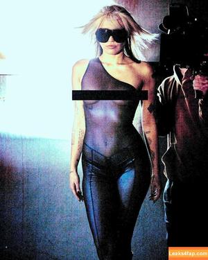 Miley Cyrus photo #0057