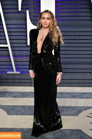 Miley Cyrus photo #0097
