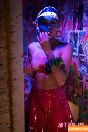 Miley Cyrus photo #0105