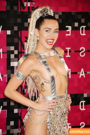 Miley Cyrus photo #0144