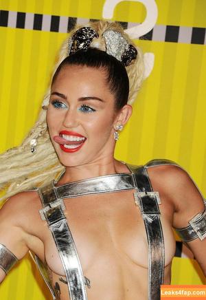Miley Cyrus photo #0156