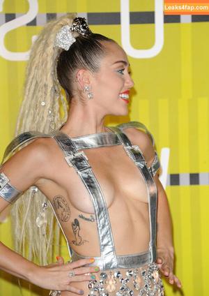 Miley Cyrus photo #0160