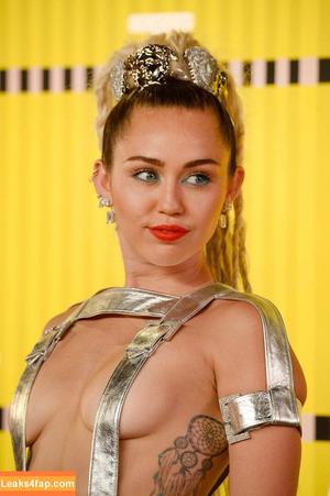 Miley Cyrus photo #0163