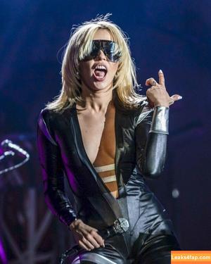 Miley Cyrus photo #0195