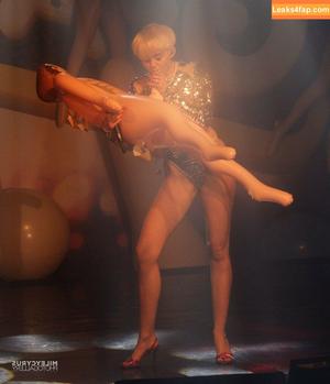 Miley Cyrus photo #0330