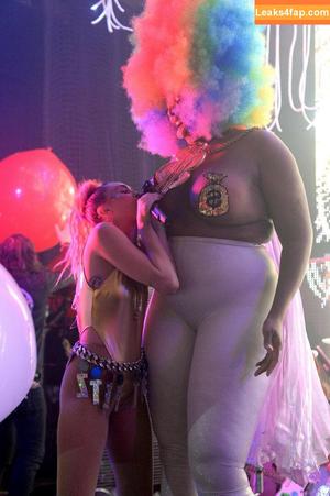 Miley Cyrus photo #0334