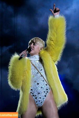 Miley Cyrus photo #0378
