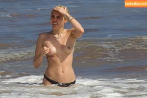 Miley Cyrus photo #0520
