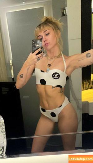 Miley Cyrus photo #0622