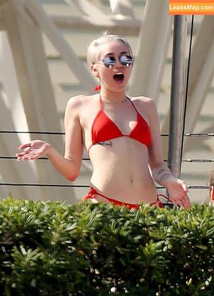 Miley Cyrus photo #0655