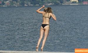 Miley Cyrus photo #0675